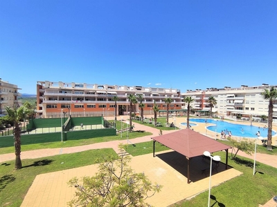 Venta de piso en Almenara de 2 habitaciones con terraza y piscina