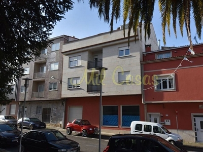 Venta de piso en calle Eduardo Núñez de 3 habitaciones con garaje y balcón