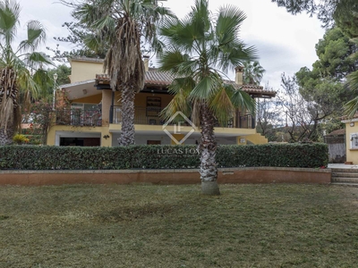 Casa / villa de 407m² en venta en La Cañada, Valencia