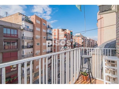 Piso en venta en Calle Arabial, cerca de Calle Santa Clotilde