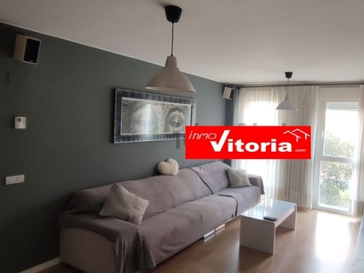 Venta de piso en Salburua (Vitoria-Gasteiz)