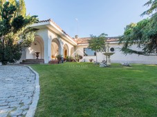 Casa / villa de 1,050m² en venta en Boadilla Monte, Madrid