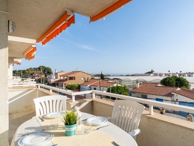 A menos de 10 minutos de la playa, apartamento con magnifica terraza con vistas al mar. Venta Creixell