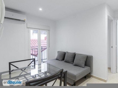 Acogedor apartamento de 1 dormitorio con balcón en alquiler en Usera.