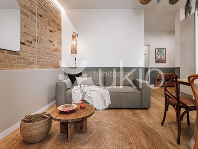 Alquiler apartamento de 2 habitaciones en Sant Antoni en Barcelona