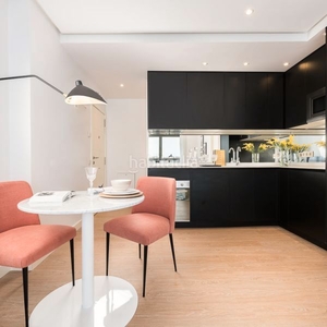 Alquiler apartamento de un dormitorio de alta calidad en Sanchinarro en Madrid