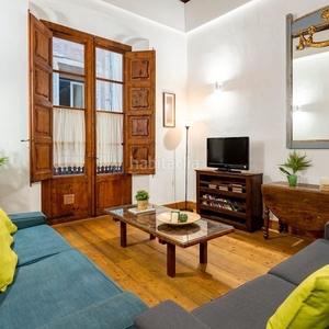 Alquiler apartamento tradicional pero moderno de 82 m² en el barrio gótico en Barcelona