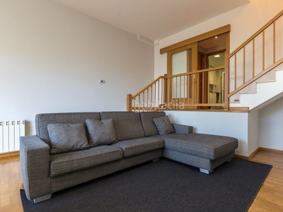 Alquiler dúplex con 3 habitaciones amueblado con ascensor, parking, calefacción y aire acondicionado en Sitges