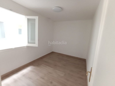 Alquiler piso con 3 habitaciones con ascensor y aire acondicionado en Reus