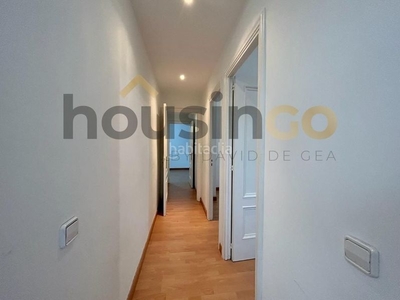 Alquiler piso en alquiler , con 62 m2, 2 habitaciones, despacho y 1 baño, ascensor, aire acondicionado y calefacción central. en Madrid