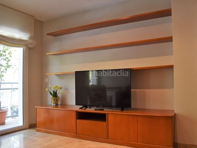 Alquiler piso en avinguda de martí i pujol 228 piso con 4 habitaciones amueblado con ascensor, calefacción y aire acondicionado en Badalona
