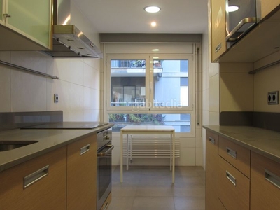 Alquiler piso pis de 3 habitacions al centre en Eixample Nord Girona
