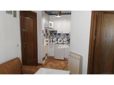 Apartamento en alquiler en Paseo Hospital Militar, 25