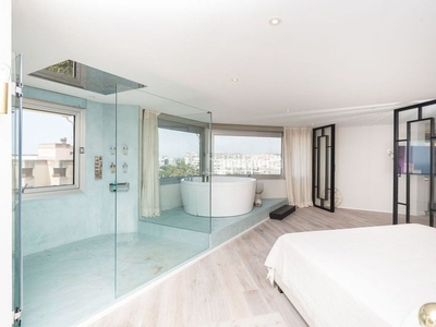 Apartamento en venta 4 habitaciones 5 baños. en Marbella