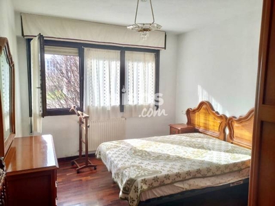 Apartamento en venta en Calle del Naranjo de Bulnes en Nuevo Gijón-La Peral por 73.000 €