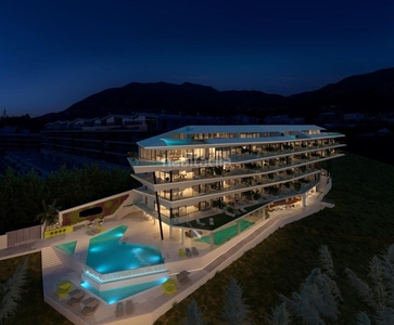 Ático atico de lujo con vistas de ensueño al mediterraneo- obra nueva- piscina propia- 3 habitaciones! en Fuengirola