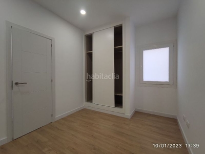 Ático con 3 habitaciones con ascensor, parking, calefacción y aire acondicionado en Málaga