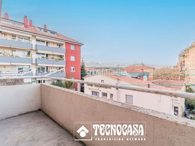 Ático con 3 habitaciones con calefacción y aire acondicionado en Sant Cugat del Vallès