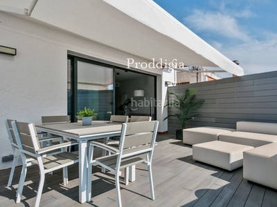 Ático espectacular sobreático recién reformado con terraza de 32m2 en calle berlin en Barcelona