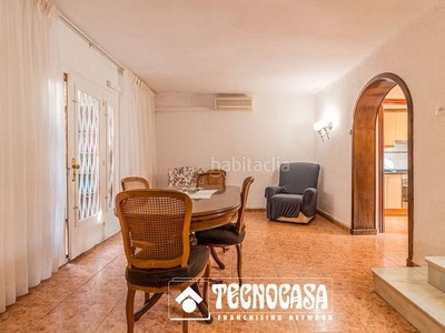 Casa adosada con 5 habitaciones con calefacción y aire acondicionado en Sant Cugat del Vallès