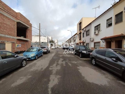 Casa adosada en venta en Calle Puente Genil, cerca de Calle de Bujalance en Palmete por 127.300 €