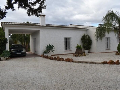 Casa con terreno en Alhaurín el Grande