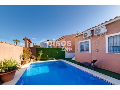 Casa en venta en El Chaparral en La Siesta-El Salado-Torreta-El Chaparral por 189.000 €