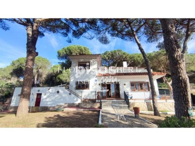 Casa rústica en venta en Canyelles-La Montgoda