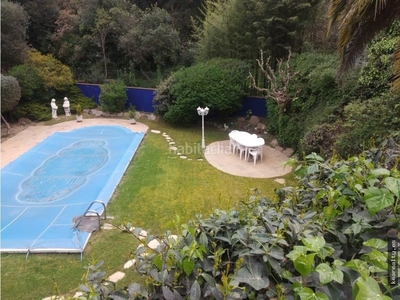Chalet con piscina y jardin muy privado cerca lloret del mar en Lloret de Mar