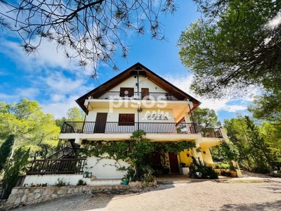 Chalet en venta en Biar