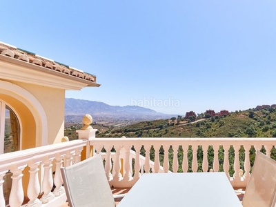 Chalet villa espléndida de 6 dormitorios y 5 baños en la mairena, -ojén en Marbella