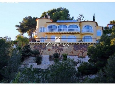 Maravillosa villa de lujo estilo Mediterráneo en venta con vistas infinitas,