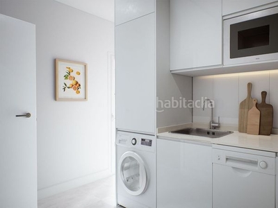 Piso con 2 habitaciones con aire acondicionado en Sevilla