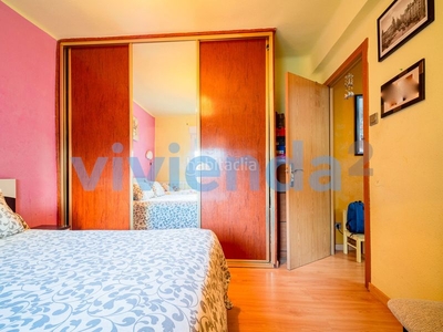 Piso en Pradolongo, 58 m2, 2 dormitorios, 1 baños, 145.000 euros en Madrid