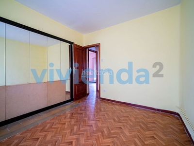 Piso en Quintana, 63 m2, 2 dormitorios, 1 baños, 160.000 euros en Madrid