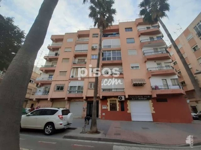 Piso en venta en Almería en Oliveros-Altamira-Barrio Alto por 55.000 €