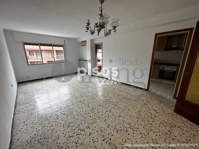 Piso en venta en Calle Carrer Julio César en Escorxador Intituts por 96.000 €