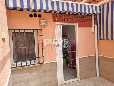 Piso en venta en Calle Doctor Antonio Villaespesa en Oliveros-Altamira-Barrio Alto por 164.000 €