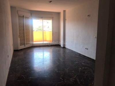 Piso venta de piso en Torreblanca del sol, . 2 dormitorios, terraza, parking y piscina en Fuengirola