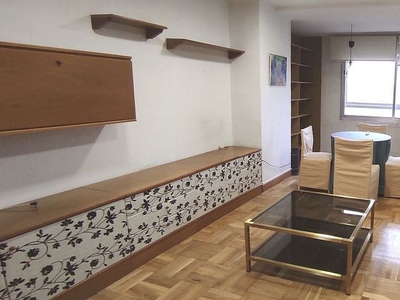 Alquiler de piso en calle Vitoria de 1 habitación con muebles y calefacción