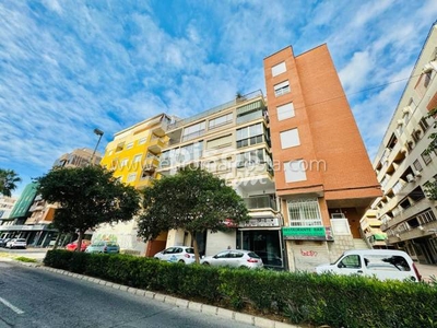Apartamento en venta en Avinguda Doctor Gregorio Marañón, cerca de Calle Villa Madrid