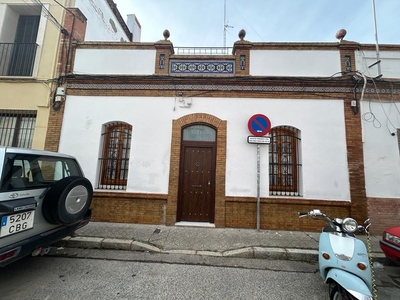 Casa adosada en Calle Virtud 28