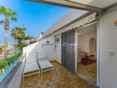 Venta de ático en Los Cristianos - Playa de las Américas de 1 habitación con terraza y piscina