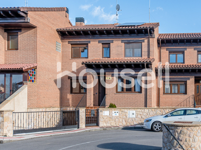 Casa en venta de 193 m² Calle Ocho de Marzo, 24121 Sariegos (León)