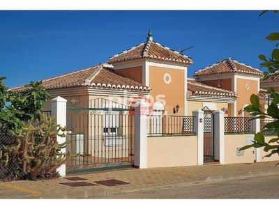 Casa en venta en , Zona de Playa, Cerca del Mar, Cerca del Puerto, Zona Residencial, Urbanización en Almayate por 289.000 €