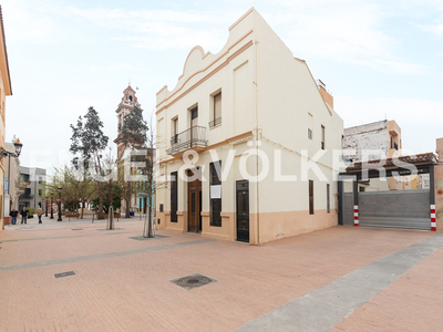 Casa Señorial en Tavernes Blanques