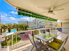 Piso precioso piso con vistas a la piscina en Plaça Europa - Port Aventura Salou