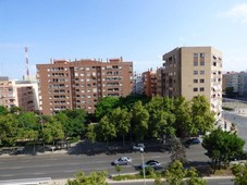 Venta Piso València. Piso de cuatro habitaciones Buen estado sexta planta con terraza