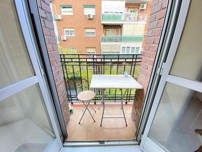 (EMB.H2) Habitación con balcón, EMBAJADORES .