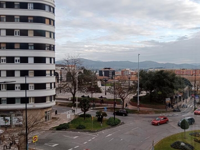 Piso de alquiler en Avenida Camilo Alonso Vega, Cuatro Caminos